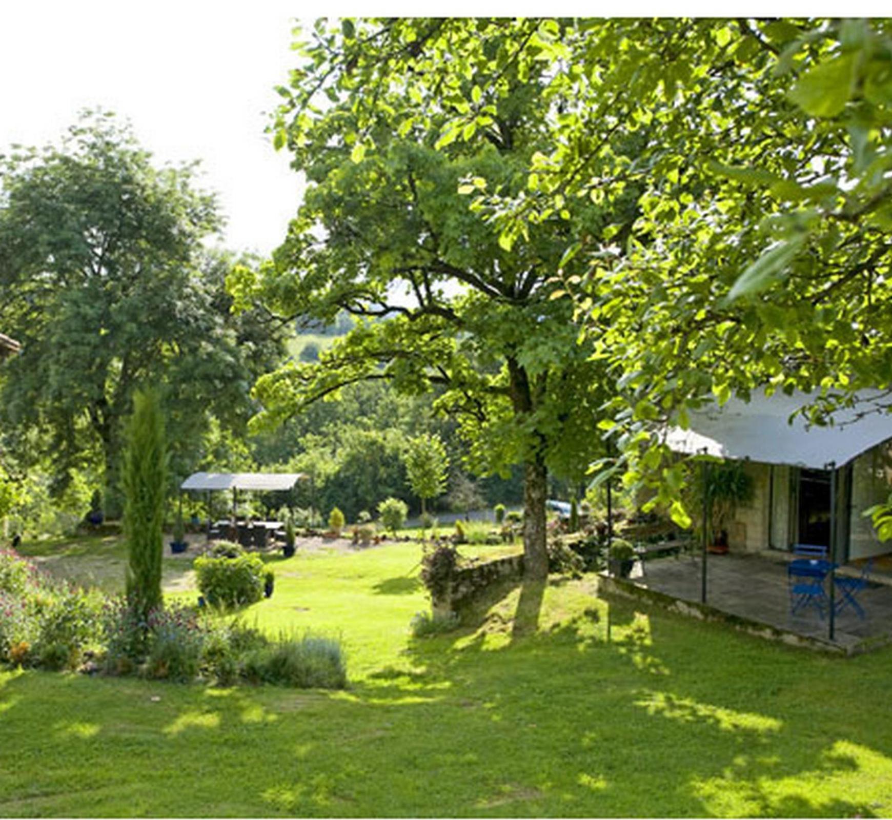 Domaine De La Piale Acomodação com café da manhã Fons  Exterior foto